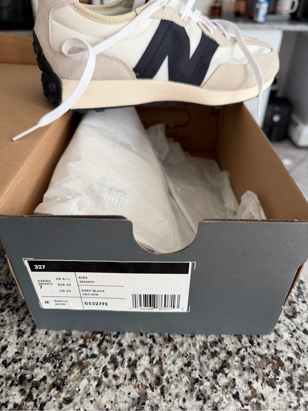 New Balance Kids 327 Sneakers in Cream & Black